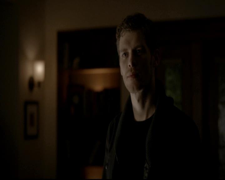 VampireDiariesWorld-dot-org_4x13IntoTheWild1152.jpg