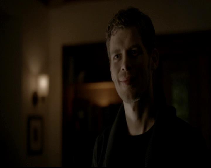 VampireDiariesWorld-dot-org_4x13IntoTheWild1154.jpg