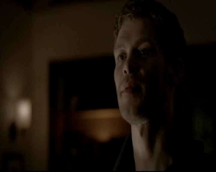 VampireDiariesWorld-dot-org_4x13IntoTheWild1160.jpg