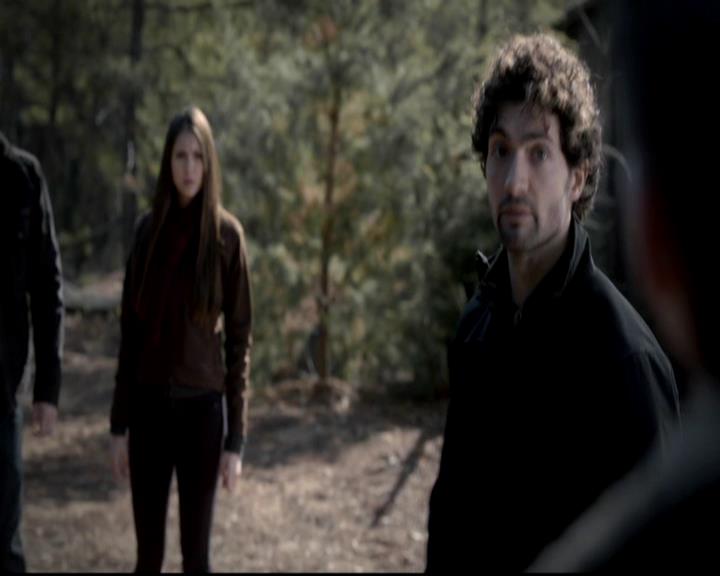 VampireDiariesWorld-dot-org_4x13IntoTheWild1211.jpg