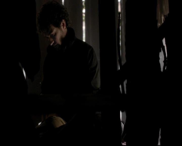 VampireDiariesWorld-dot-org_4x13IntoTheWild1229.jpg