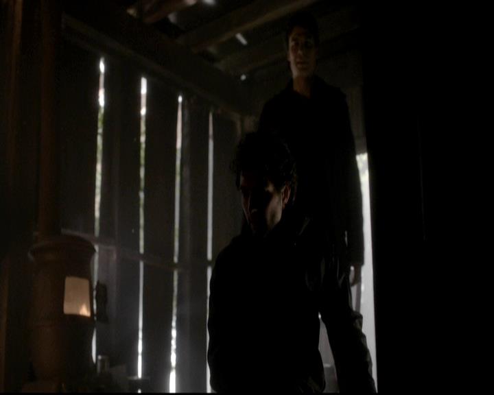 VampireDiariesWorld-dot-org_4x13IntoTheWild1242.jpg