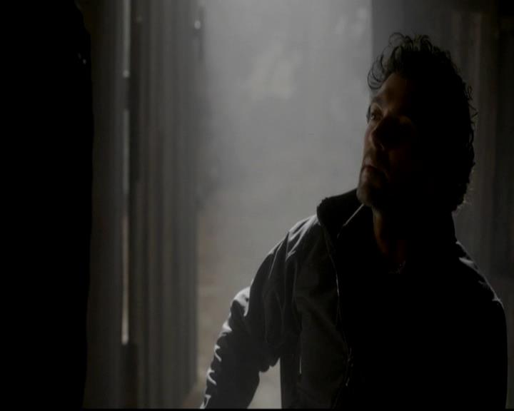 VampireDiariesWorld-dot-org_4x13IntoTheWild1252.jpg