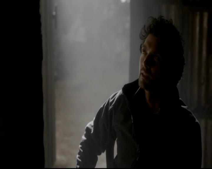 VampireDiariesWorld-dot-org_4x13IntoTheWild1253.jpg