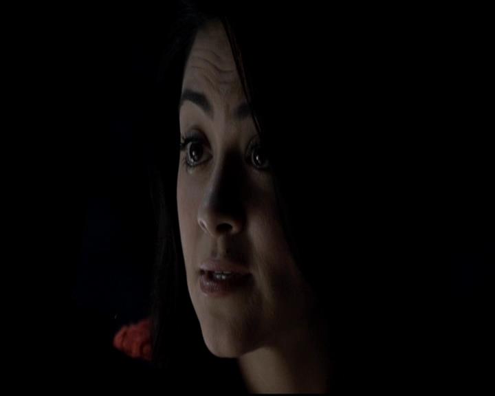 VampireDiariesWorld-dot-org_4x13IntoTheWild1309.jpg