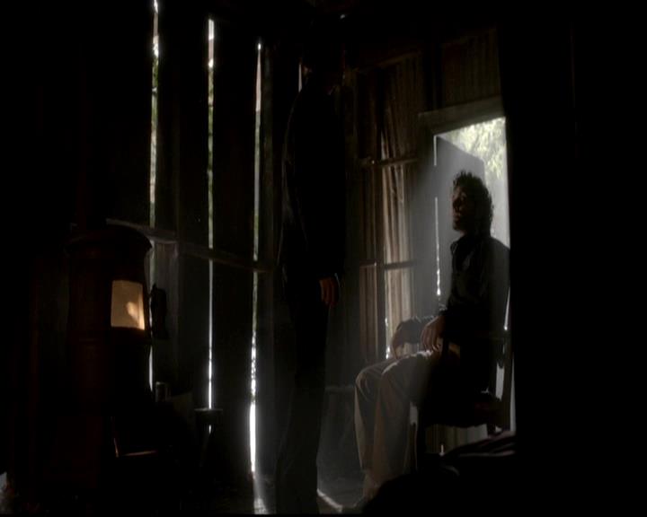 VampireDiariesWorld-dot-org_4x13IntoTheWild1324.jpg