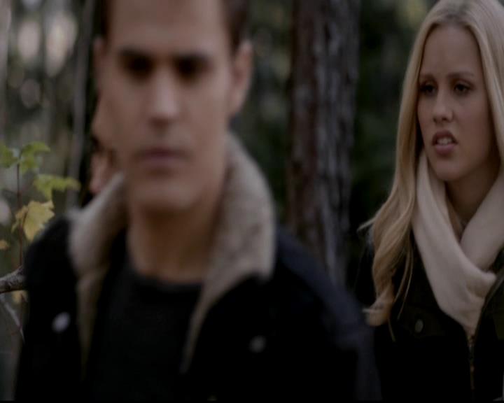 VampireDiariesWorld-dot-org_4x13IntoTheWild1403.jpg