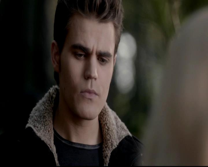 VampireDiariesWorld-dot-org_4x13IntoTheWild1449.jpg