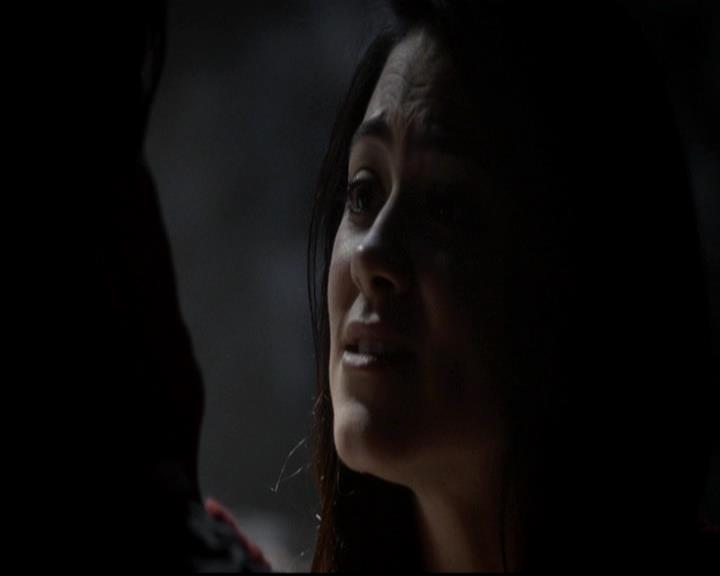 VampireDiariesWorld-dot-org_4x13IntoTheWild1529.jpg