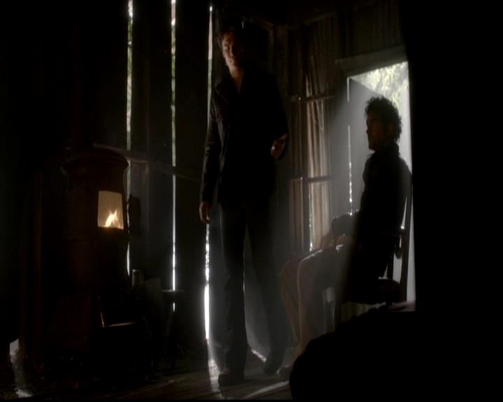 VampireDiariesWorld-dot-org_4x13IntoTheWild1546.jpg