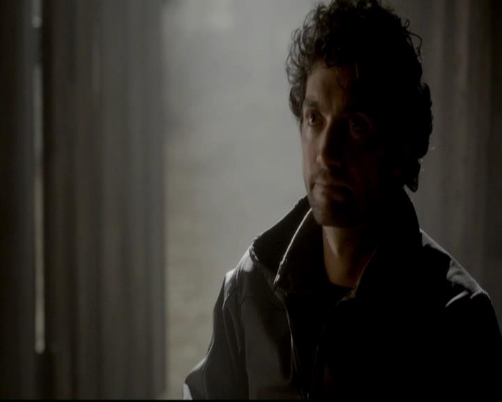 VampireDiariesWorld-dot-org_4x13IntoTheWild1552.jpg