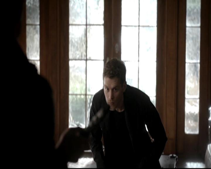 VampireDiariesWorld-dot-org_4x14DownTheRabbitHole0406.jpg