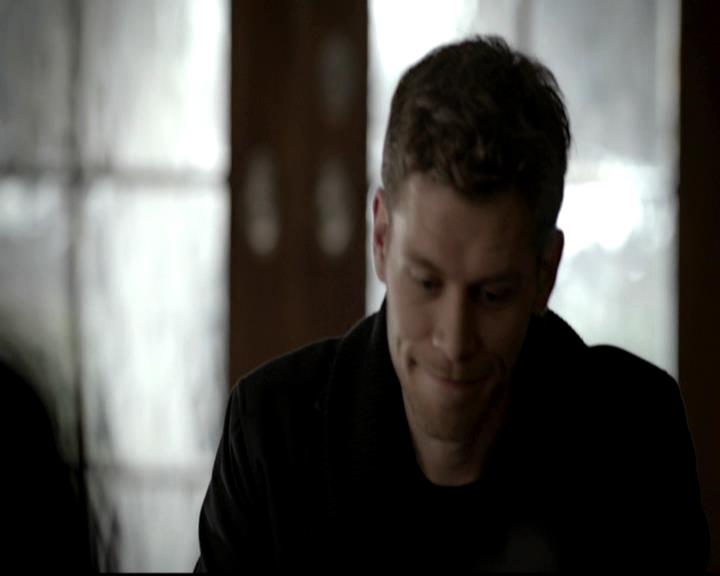 VampireDiariesWorld-dot-org_4x14DownTheRabbitHole0408.jpg