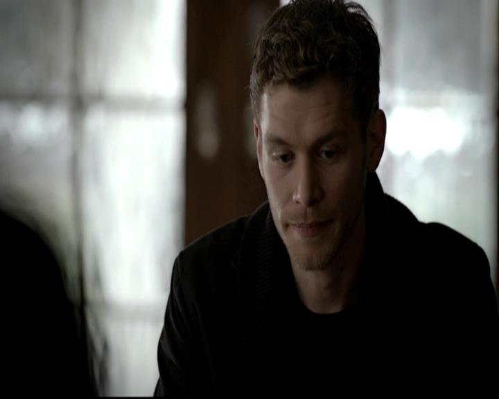 VampireDiariesWorld-dot-org_4x14DownTheRabbitHole0412.jpg