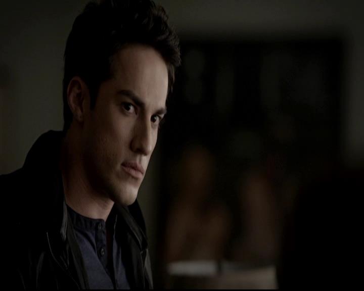 VampireDiariesWorld-dot-org_4x14DownTheRabbitHole0413.jpg