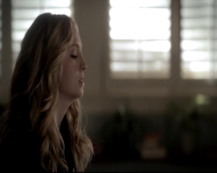 VampireDiariesWorld-dot-org_4x14DownTheRabbitHole0421.jpg