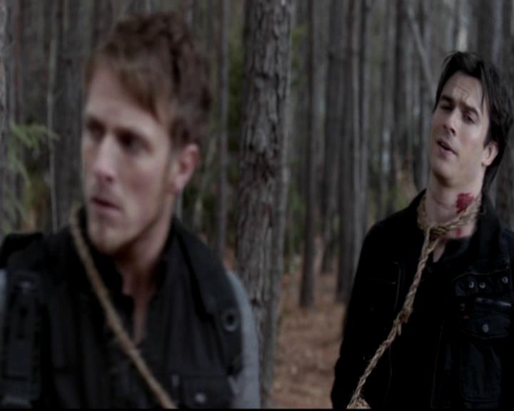 VampireDiariesWorld-dot-org_4x14DownTheRabbitHole0519.jpg