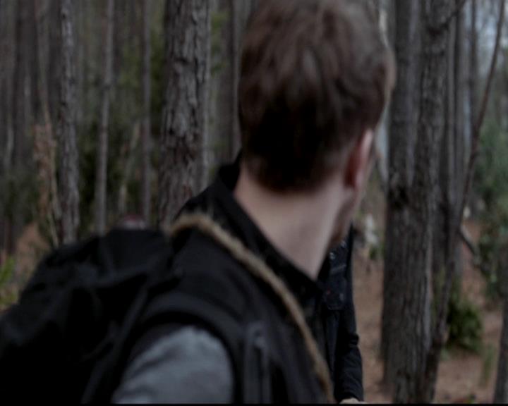 VampireDiariesWorld-dot-org_4x14DownTheRabbitHole0520.jpg