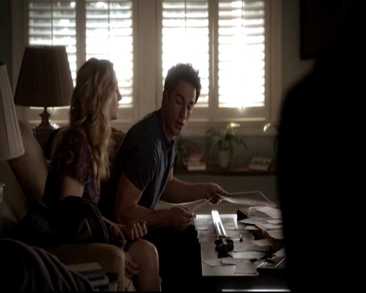 VampireDiariesWorld-dot-org_4x14DownTheRabbitHole0550.jpg