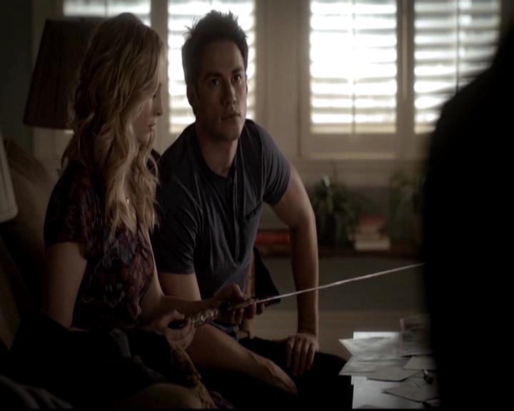 VampireDiariesWorld-dot-org_4x14DownTheRabbitHole0572.jpg