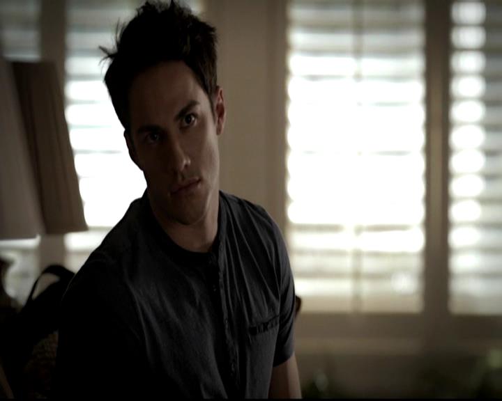 VampireDiariesWorld-dot-org_4x14DownTheRabbitHole0613.jpg