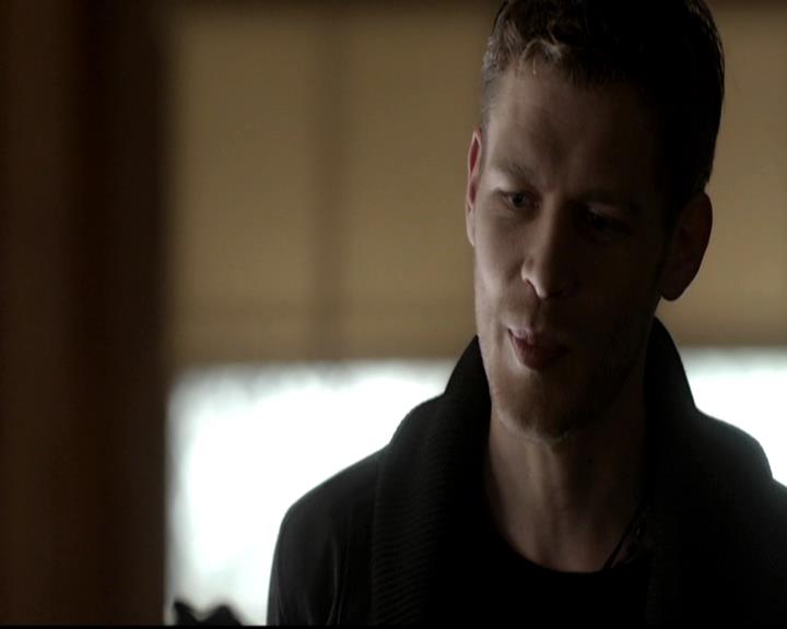 VampireDiariesWorld-dot-org_4x14DownTheRabbitHole0623.jpg