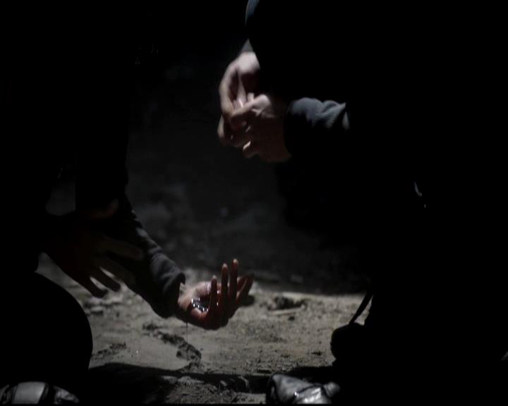 VampireDiariesWorld-dot-org_4x14DownTheRabbitHole0658.jpg