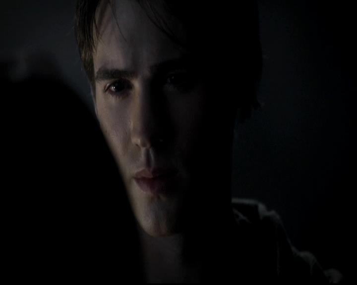 VampireDiariesWorld-dot-org_4x14DownTheRabbitHole0704.jpg