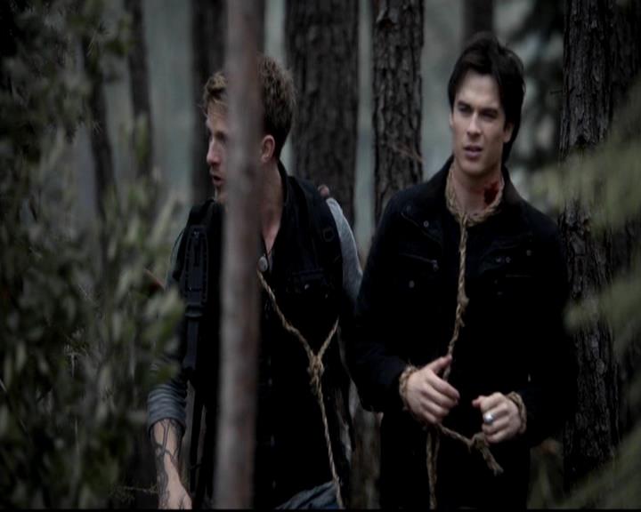 VampireDiariesWorld-dot-org_4x14DownTheRabbitHole0806.jpg