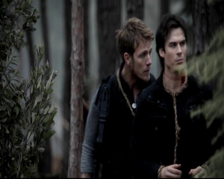 VampireDiariesWorld-dot-org_4x14DownTheRabbitHole0810.jpg