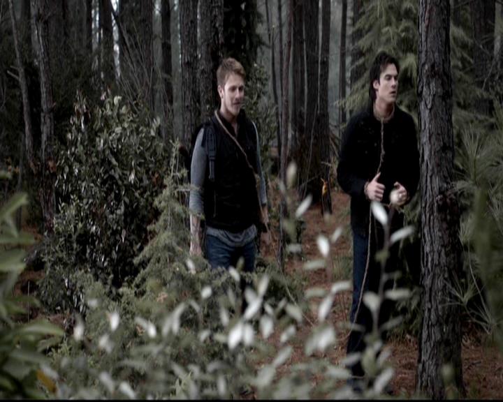 VampireDiariesWorld-dot-org_4x14DownTheRabbitHole0820.jpg