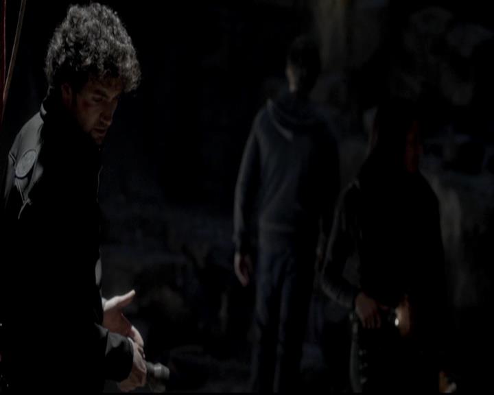 VampireDiariesWorld-dot-org_4x14DownTheRabbitHole0900.jpg