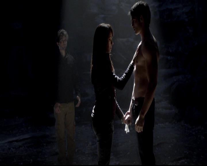 VampireDiariesWorld-dot-org_4x14DownTheRabbitHole0987.jpg