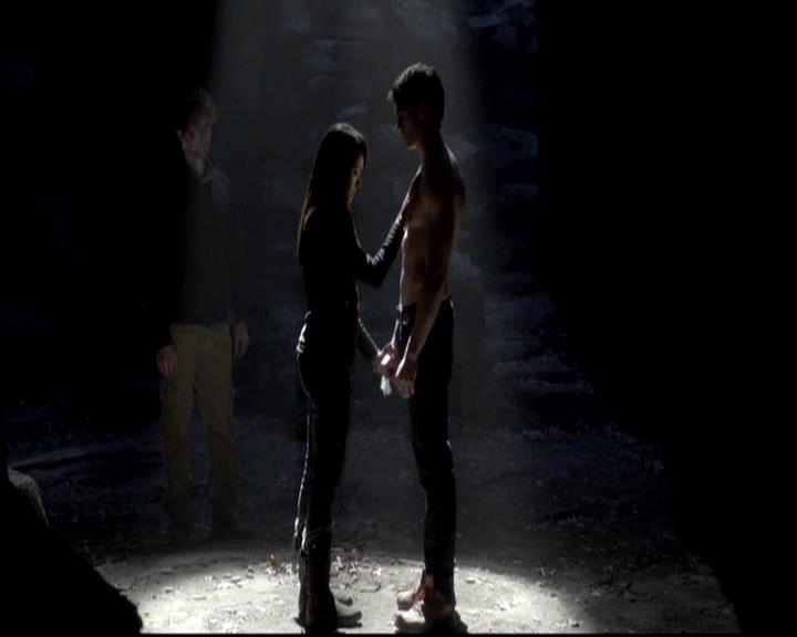 VampireDiariesWorld-dot-org_4x14DownTheRabbitHole0990.jpg