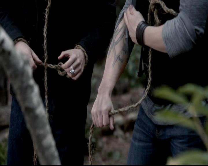 VampireDiariesWorld-dot-org_4x14DownTheRabbitHole1009.jpg