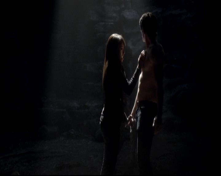 VampireDiariesWorld-dot-org_4x14DownTheRabbitHole1019.jpg