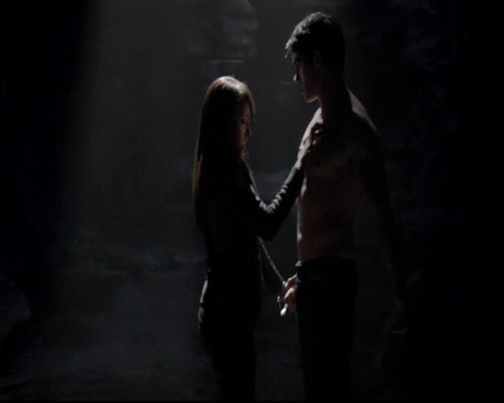 VampireDiariesWorld-dot-org_4x14DownTheRabbitHole1024.jpg