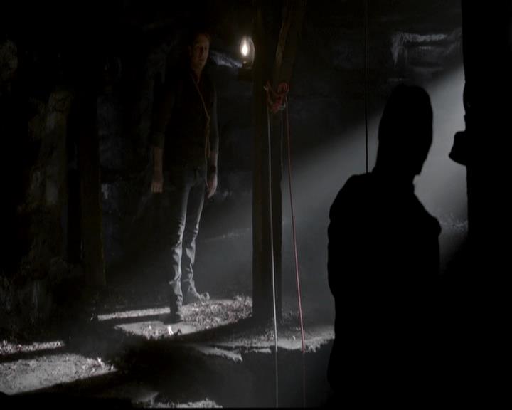 VampireDiariesWorld-dot-org_4x14DownTheRabbitHole1144.jpg