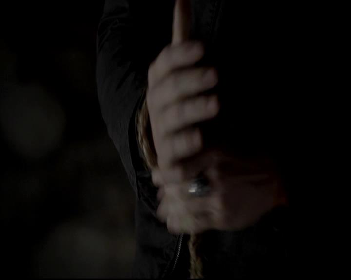 VampireDiariesWorld-dot-org_4x14DownTheRabbitHole1149.jpg