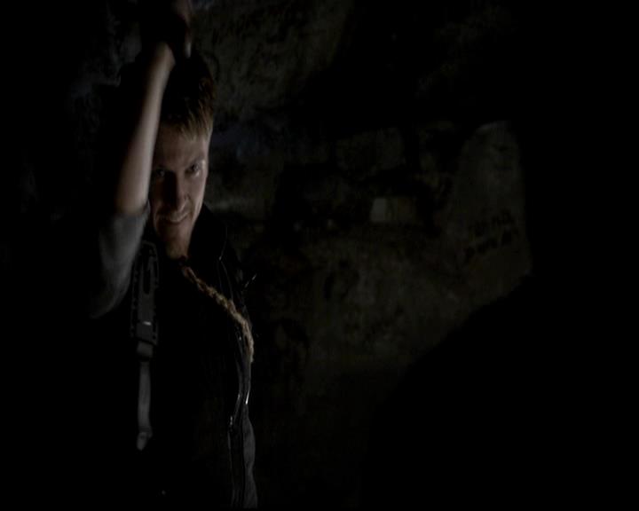 VampireDiariesWorld-dot-org_4x14DownTheRabbitHole1307.jpg