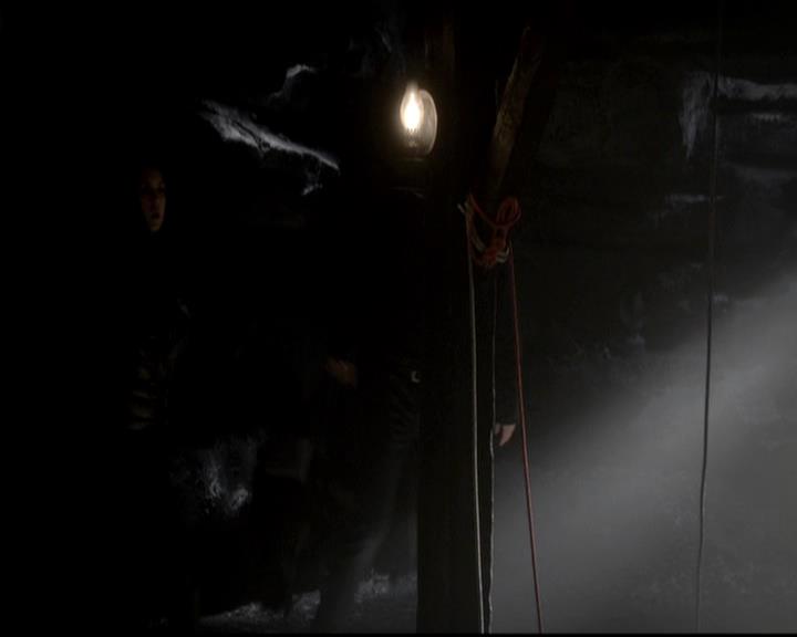 VampireDiariesWorld-dot-org_4x14DownTheRabbitHole1313.jpg