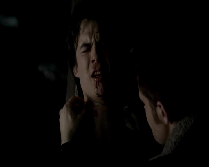 VampireDiariesWorld-dot-org_4x14DownTheRabbitHole1323.jpg