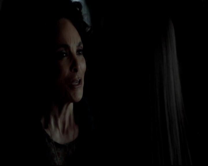 VampireDiariesWorld-dot-org_4x14DownTheRabbitHole1395.jpg