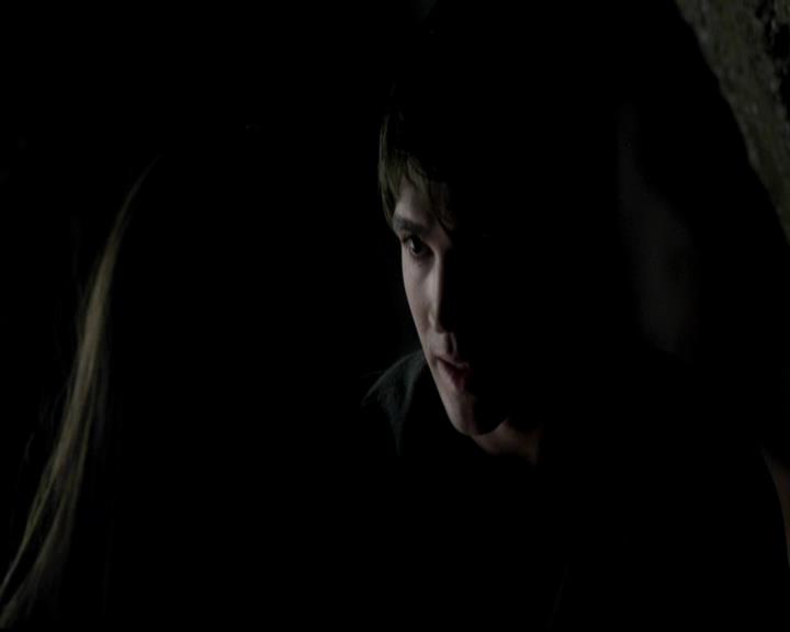 VampireDiariesWorld-dot-org_4x14DownTheRabbitHole1416.jpg