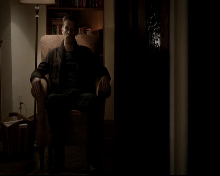 VampireDiariesWorld-dot-org_4x14DownTheRabbitHole1477.jpg