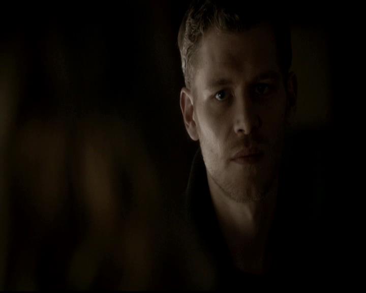 VampireDiariesWorld-dot-org_4x14DownTheRabbitHole1610.jpg