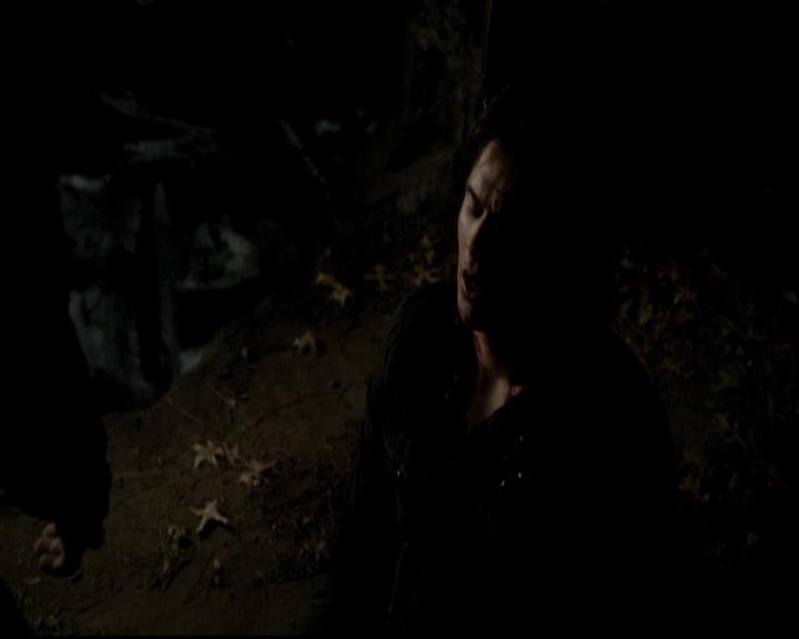 VampireDiariesWorld-dot-org_4x14DownTheRabbitHole1616.jpg