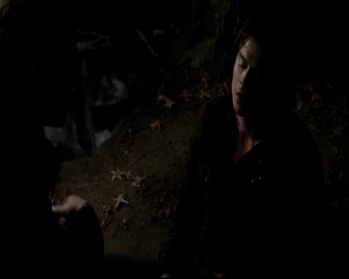 VampireDiariesWorld-dot-org_4x14DownTheRabbitHole1618.jpg