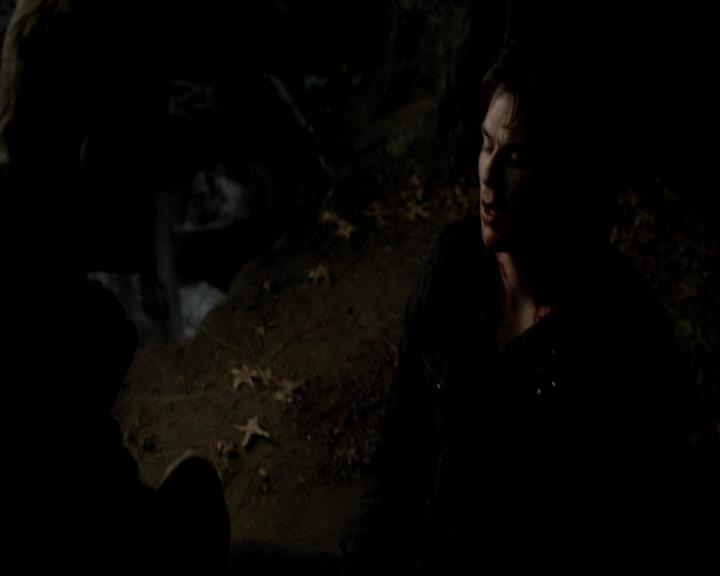 VampireDiariesWorld-dot-org_4x14DownTheRabbitHole1619.jpg