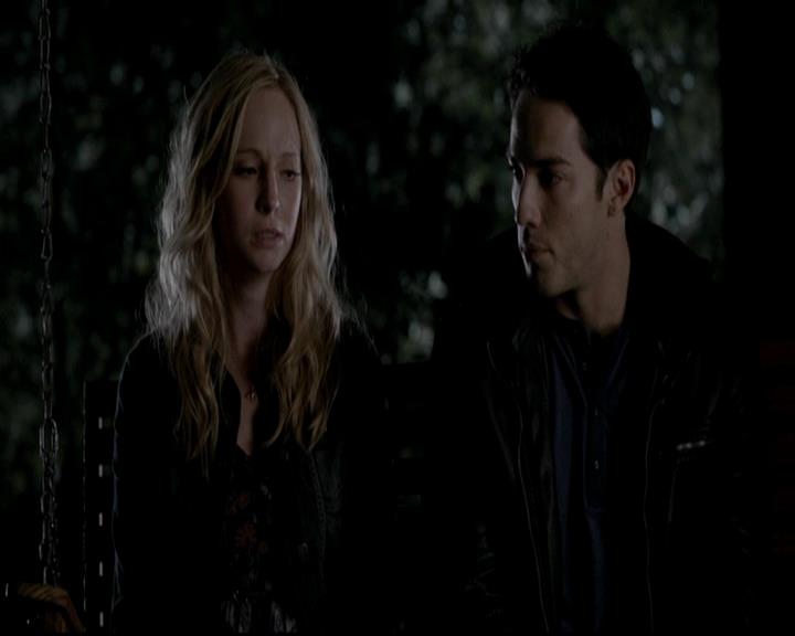 VampireDiariesWorld-dot-org_4x14DownTheRabbitHole1701.jpg